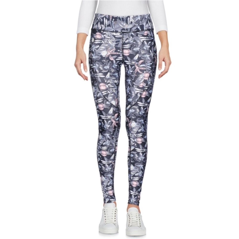 NWT Maaji activewear leggings size M